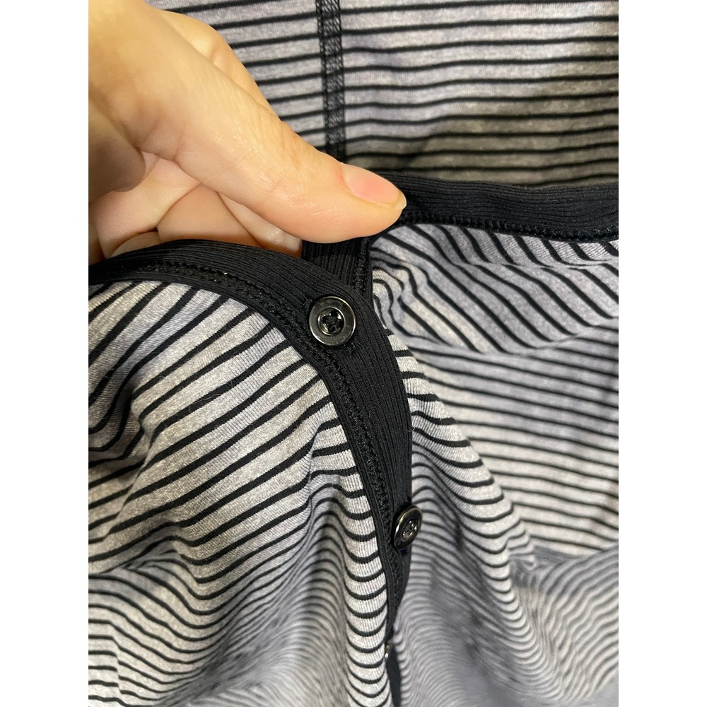 Lululemon Henley Top Women 12 Grey Striped Long Sleeve V-Neck Yoga Athleisure - Picture 6 of 6